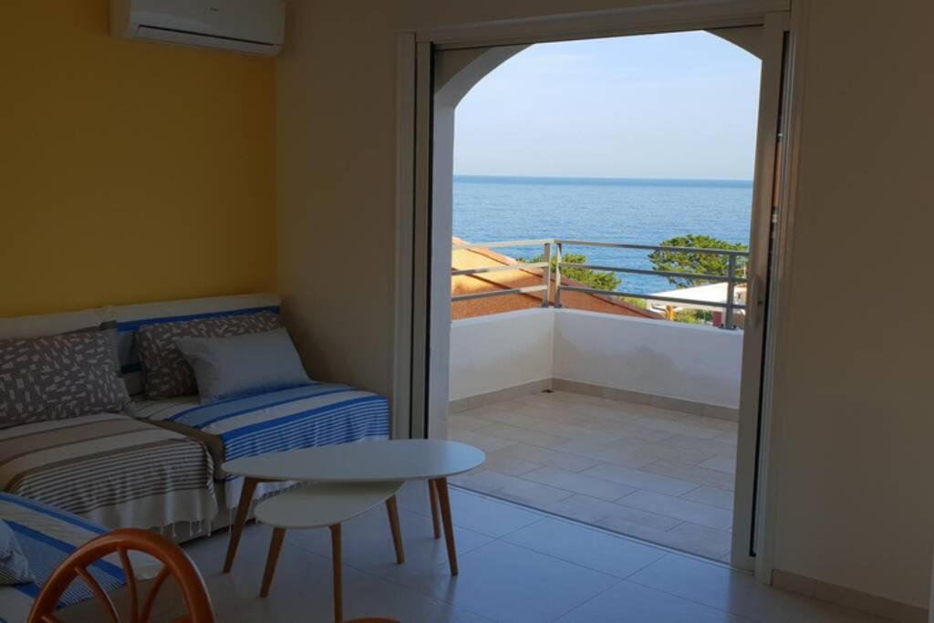 Monticello, Ile-Rousse - Residence Fiore Di Mare Bagian luar foto